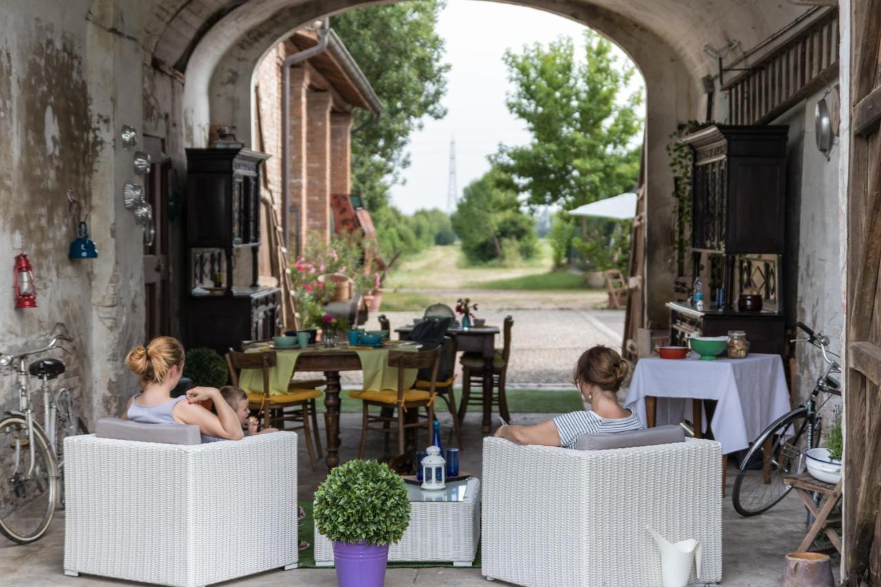 B&B Antica Cascina Boretto Eksteriør billede