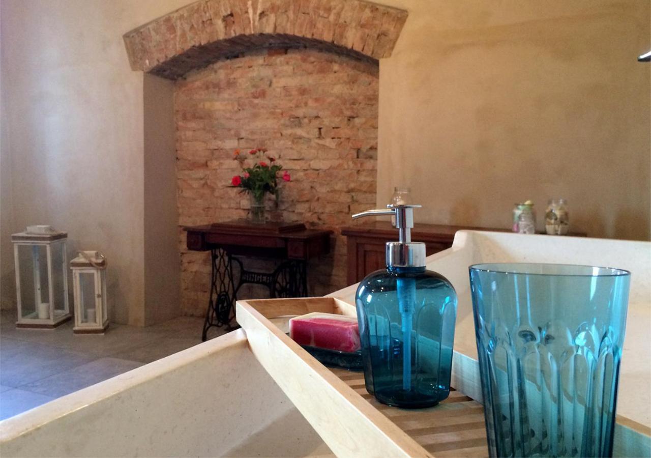 B&B Antica Cascina Boretto Eksteriør billede